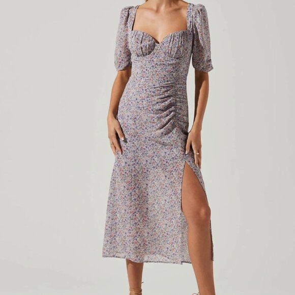 Astr Dresses & Skirts - Astr The Label Purple Floral Front Slit Milkmaid Dress